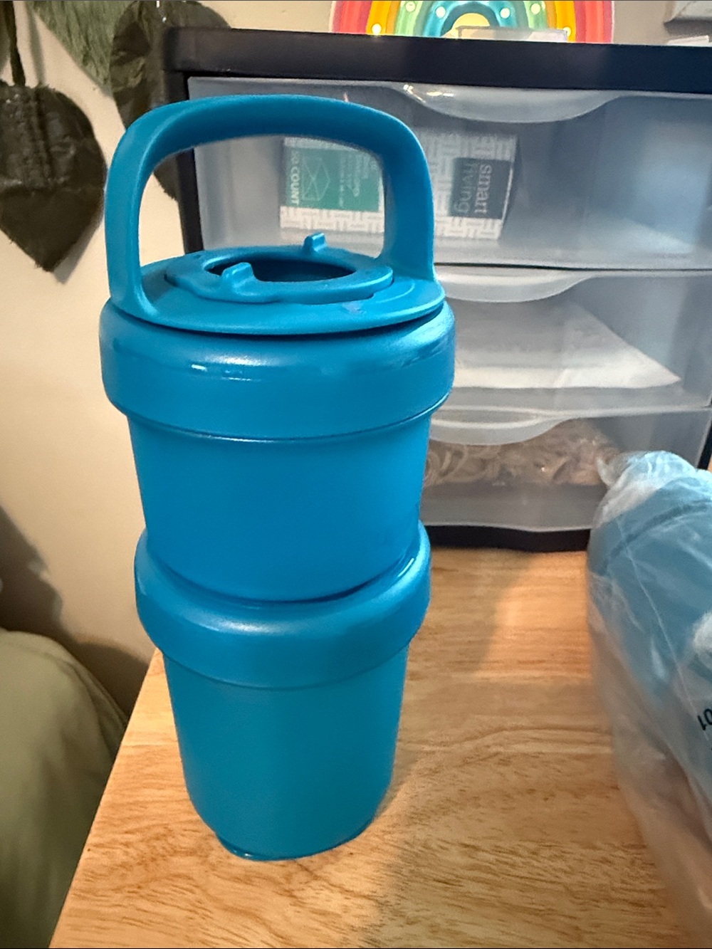 Tupperware twist n stack snack containers